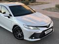 Toyota Camry 2023 года за 17 500 000 тг. в Алматы – фото 4