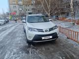 Toyota RAV4 2015 года за 12 500 000 тг. в Астана