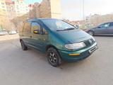 Volkswagen Sharan 1996 года за 2 300 000 тг. в Астана – фото 2