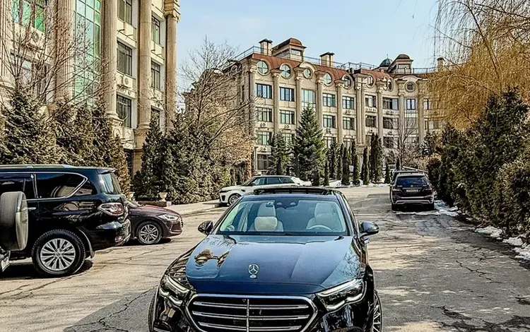 Mercedes-Benz E 300 2024 года за 35 000 000 тг. в Алматы