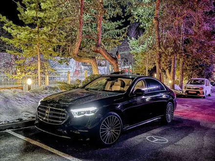 Mercedes-Benz E 300 2024 года за 35 000 000 тг. в Алматы – фото 2