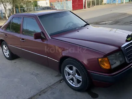 Mercedes-Benz E 200 1990 года за 1 800 000 тг. в Кызылорда – фото 2
