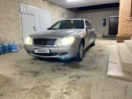 Mercedes-Benz S 350 2003 года за 4 000 000 тг. в Атырау – фото 4