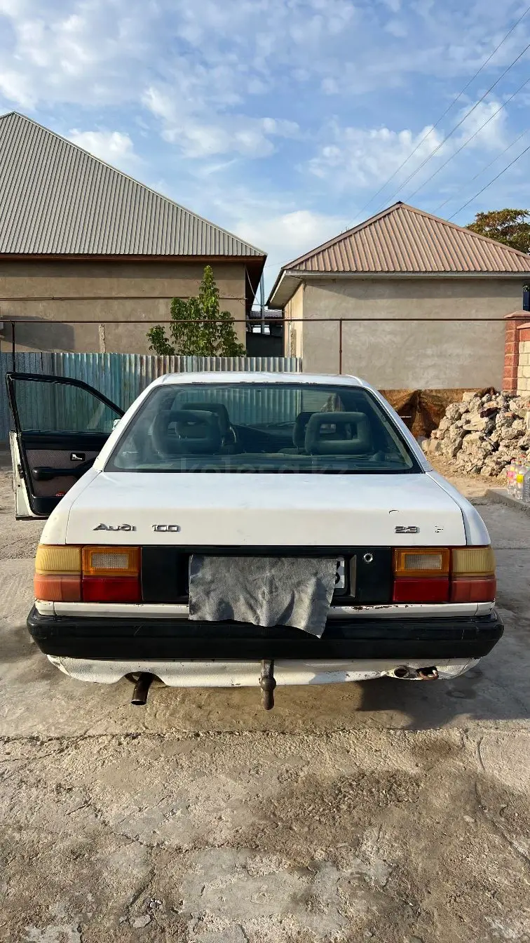 Audi 100, 1988