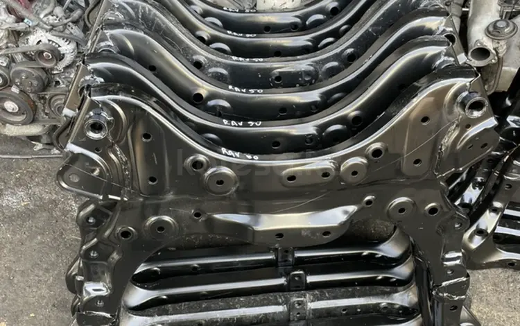 Балка передняя Rav 4 за 245 000 тг. в Алматы