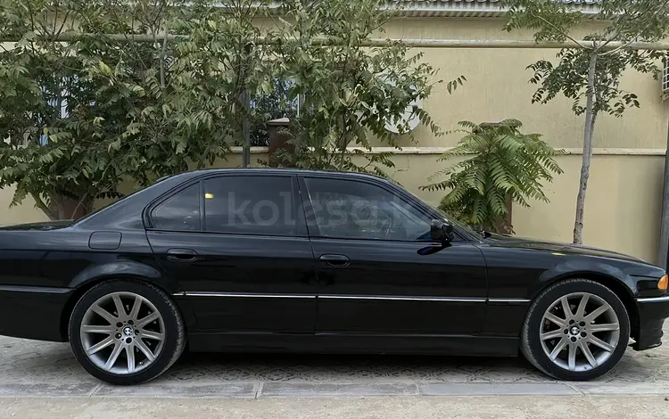 BMW 740 1998 года за 4 000 000 тг. в Актау