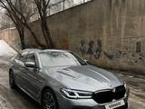 BMW 530 2018 года за 18 200 000 тг. в Алматы – фото 3