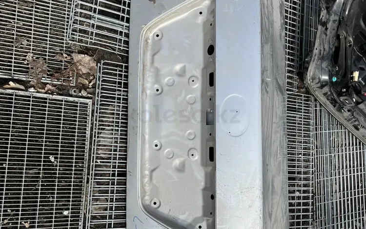 Крышка багажника LS430 за 60 000 тг. в Алматы