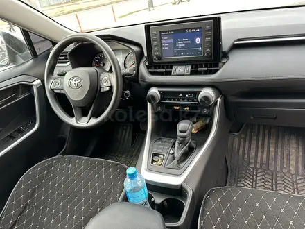 Toyota RAV4 2019 года за 12 000 000 тг. в Актобе – фото 5