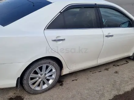 Toyota Camry 2014 года за 10 000 000 тг. в Семей – фото 3