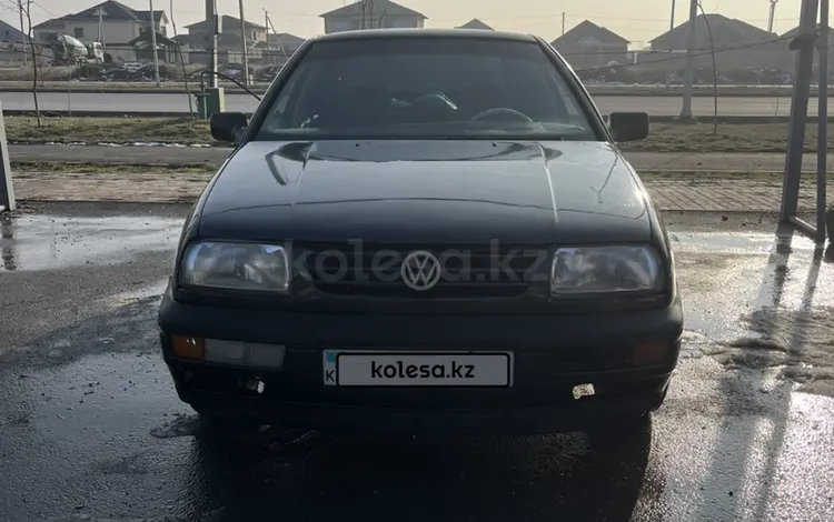 Volkswagen Vento 1994 годаfor1 550 000 тг. в Шымкент