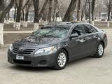 Toyota Camry 2010 года за 4 900 000 тг. в Атырау – фото 2