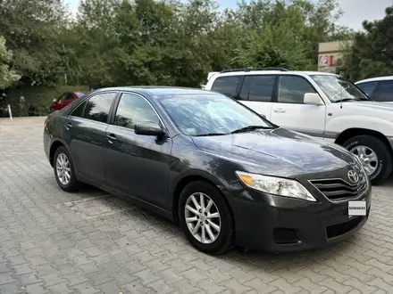 Toyota Camry 2010 года за 4 200 000 тг. в Атырау – фото 2