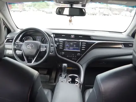 Toyota Camry 2019 года за 13 000 000 тг. в Тараз – фото 10