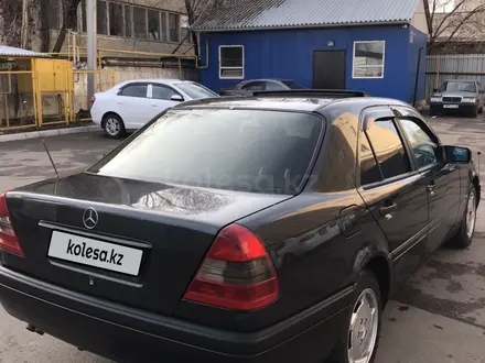 Mercedes-Benz C 180 1994 года за 1 900 000 тг. в Каскелен – фото 5