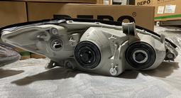 Передние новые фары на Camry 30 американец за 80 000 тг. в Астана – фото 4