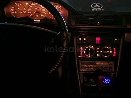 Mercedes-Benz E 300 1993 года за 1 600 000 тг. в Актобе – фото 10