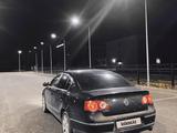 Volkswagen Passat 2008 года за 4 000 000 тг. в Атырау – фото 2