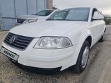 Volkswagen Passat 2004 годаүшін2 000 000 тг. в Шымкент – фото 2