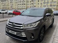 Toyota Highlander 2018 года за 16 500 000 тг. в Актау