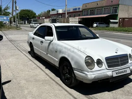 Mercedes-Benz E 320 1997 года за 2 400 000 тг. в Шымкент – фото 4