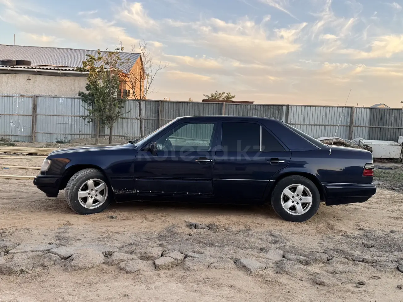 Mercedes-Benz E-Class, 1993