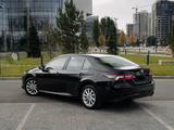 Toyota Camry 2022 года за 17 200 000 тг. в Алматы – фото 3