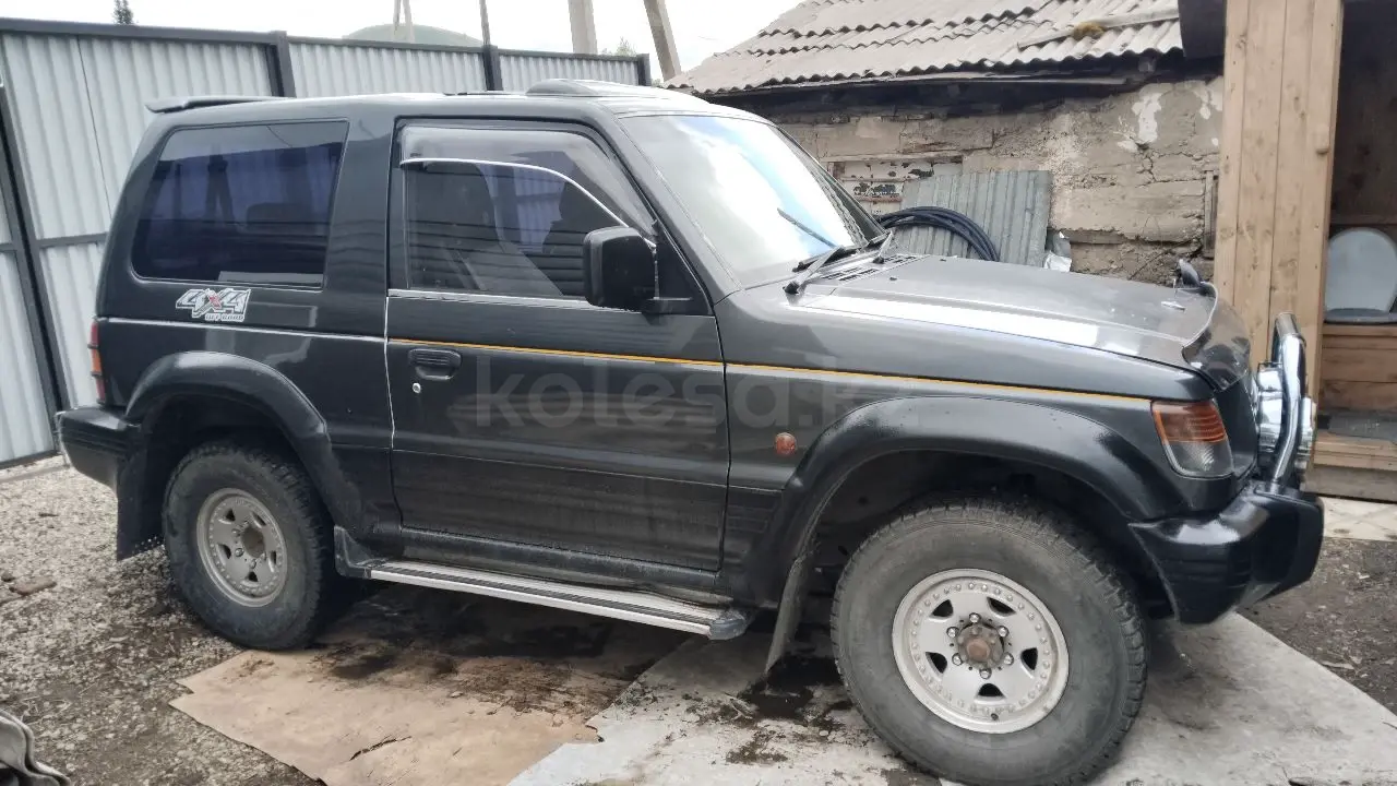 Mitsubishi Pajero, 1992