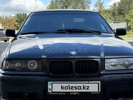 BMW 323 1995 года за 2 100 000 тг. в Астана