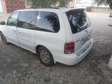 Kia Carnival 2003 года за 1 700 000 тг. в Кызылорда – фото 3