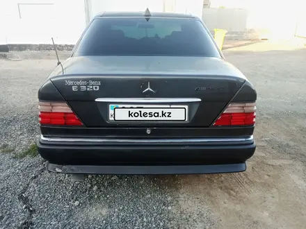 Mercedes-Benz E 320 1995 года за 2 500 000 тг. в Атырау – фото 4