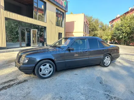 Mercedes-Benz E 280 1995 года за 3 200 000 тг. в Туркестан – фото 5