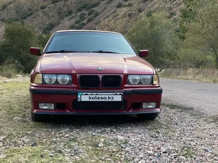 BMW 320 1992 года за 2 000 000 тг. в Мерке – фото 2