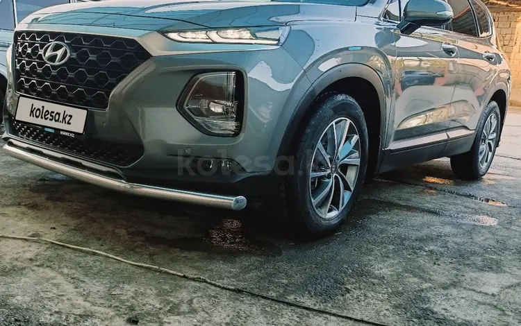 Hyundai Santa Fe 2019 года за 13 500 000 тг. в Шымкент