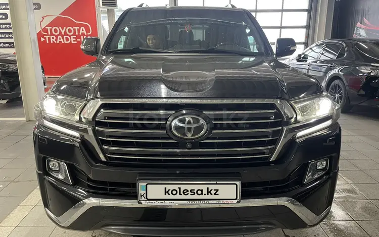 Toyota Land Cruiser 2017 года за 35 990 000 тг. в Астана