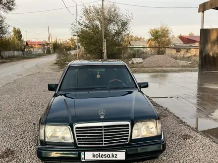 Mercedes-Benz E 220 1994 года за 2 200 000 тг. в Шу – фото 18