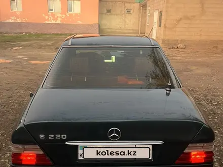 Mercedes-Benz E 220 1994 года за 2 200 000 тг. в Шу – фото 4