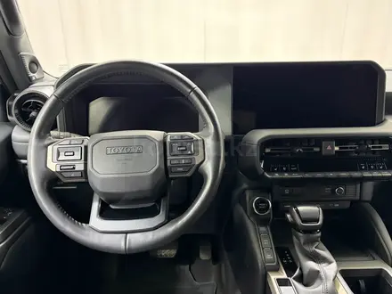 Toyota Land Cruiser Prado Luxe 2024 года за 40 900 000 тг. в Алматы – фото 9