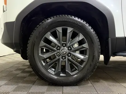 Toyota Land Cruiser Prado Luxe 2024 года за 40 900 000 тг. в Алматы – фото 16