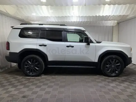 Toyota Land Cruiser Prado Luxe 2024 года за 40 900 000 тг. в Алматы – фото 17