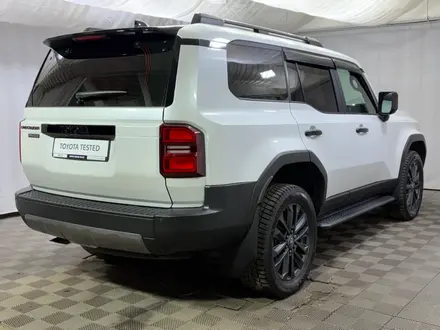 Toyota Land Cruiser Prado Luxe 2024 года за 40 900 000 тг. в Алматы – фото 18