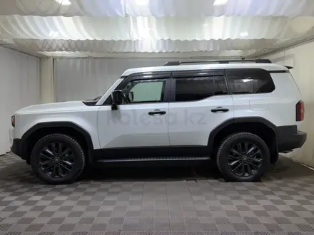 Toyota Land Cruiser Prado Luxe 2024 года за 40 900 000 тг. в Алматы – фото 3