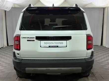 Toyota Land Cruiser Prado Luxe 2024 года за 40 900 000 тг. в Алматы – фото 4