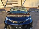Toyota Sienna 2021 года за 27 800 000 тг. в Караганда – фото 2