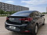 Hyundai Elantra 2020 года за 5 650 000 тг. в Актау – фото 4