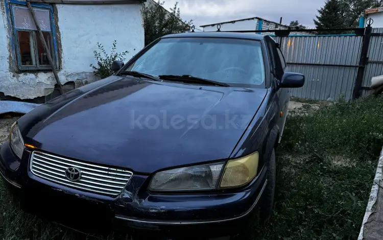 Toyota Camry 1998 года за 2 700 000 тг. в Семей
