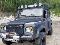 Land Rover Defender 2005 года за 7 500 000 тг. в Алматы