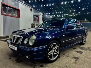 Mercedes-Benz E 240