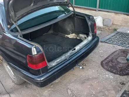 Volkswagen Passat 1994 года за 1 500 000 тг. в Сатпаев – фото 4