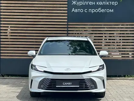 Toyota Camry Luxe 2025 года за 22 590 000 тг. в Алматы – фото 6